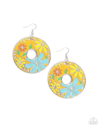 Paparazzi Embroidered Elegance - Yellow
