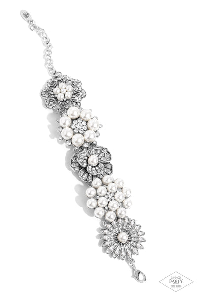 Paparazzi Self-Made - White