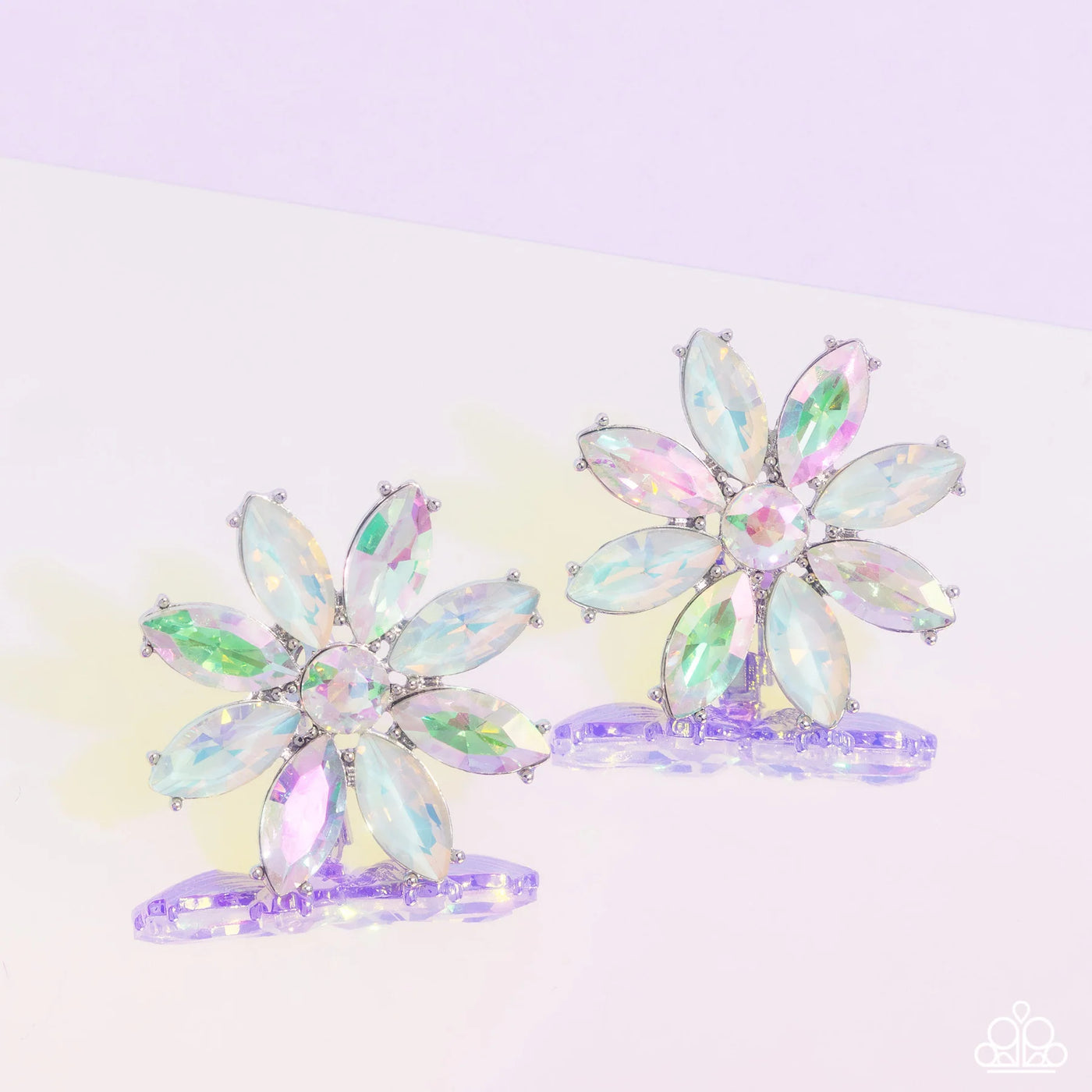 Paparazzi Maiden Makeover - Green Clip-on Earring