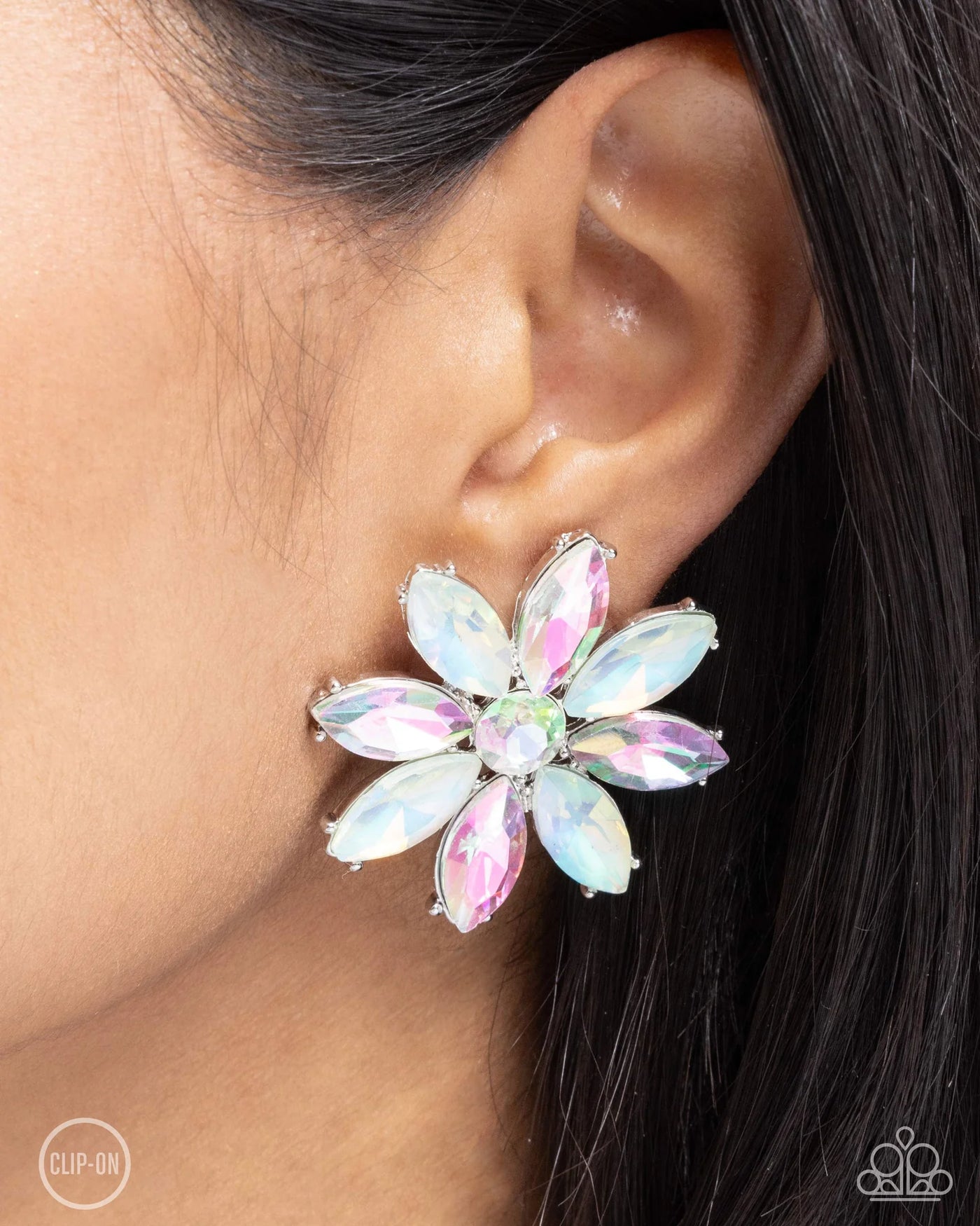 Paparazzi Maiden Makeover - Green Clip-on Earring