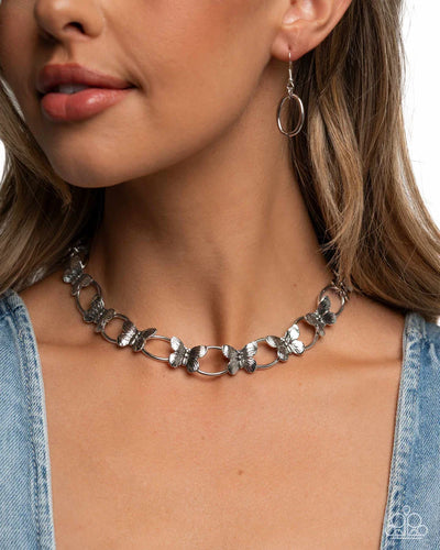Paparazzi Fluttering Butterfly Build - Silver