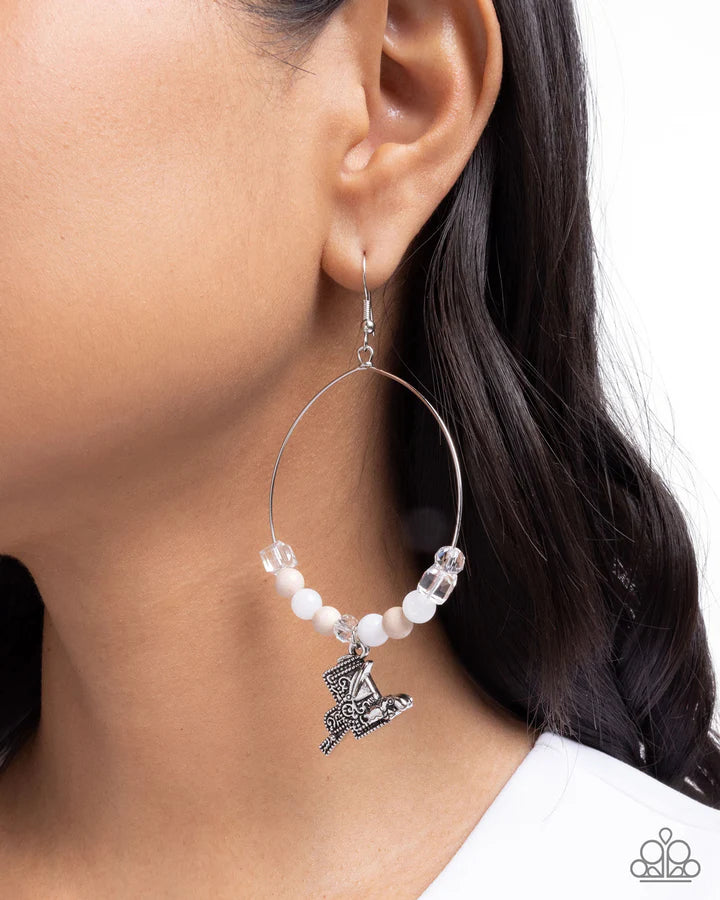 Paparazzi Saddle Showcase