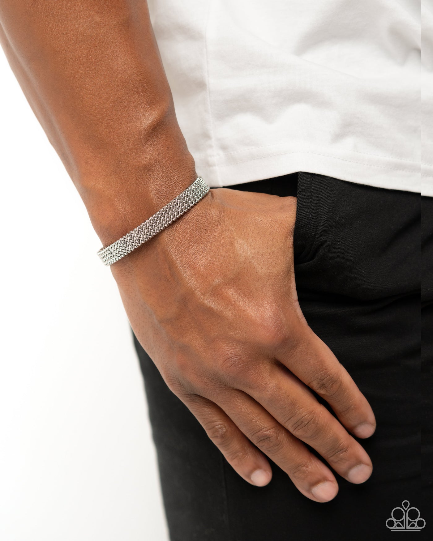 Paparazzi Chain Mail Command - Silver