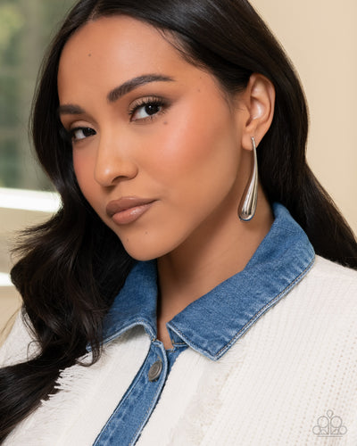 Paparazzi Elongated Effort - Silver