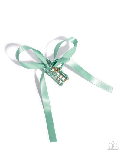 Paparazzi Haute Hairstylist - Green