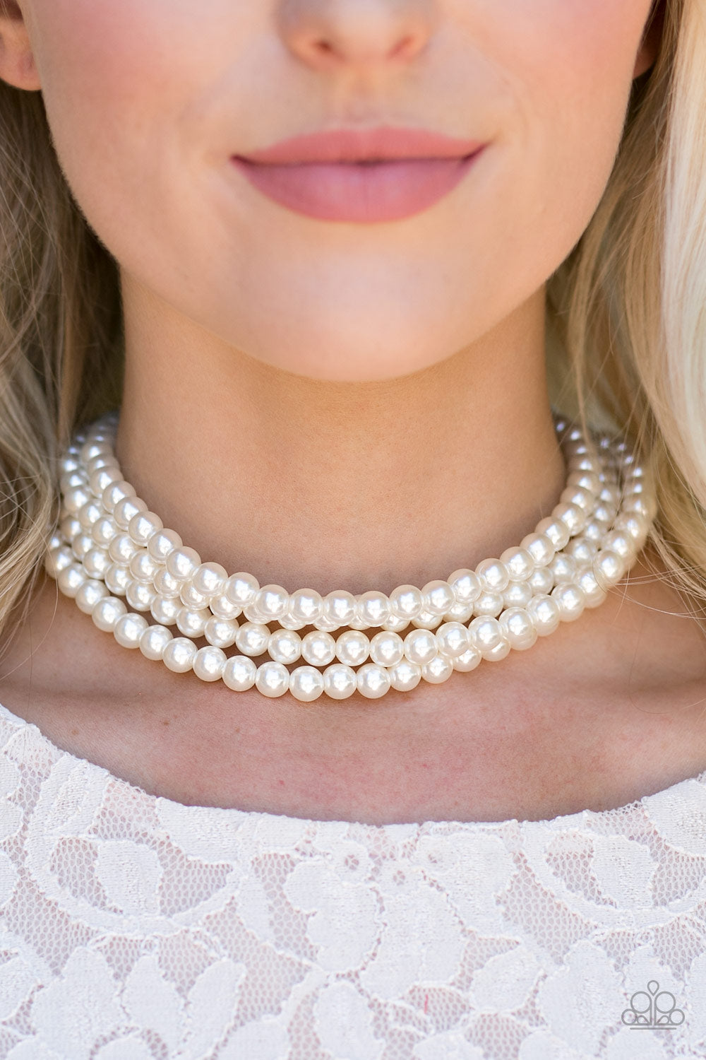 Paparazzi Vintage Romance - White Choker