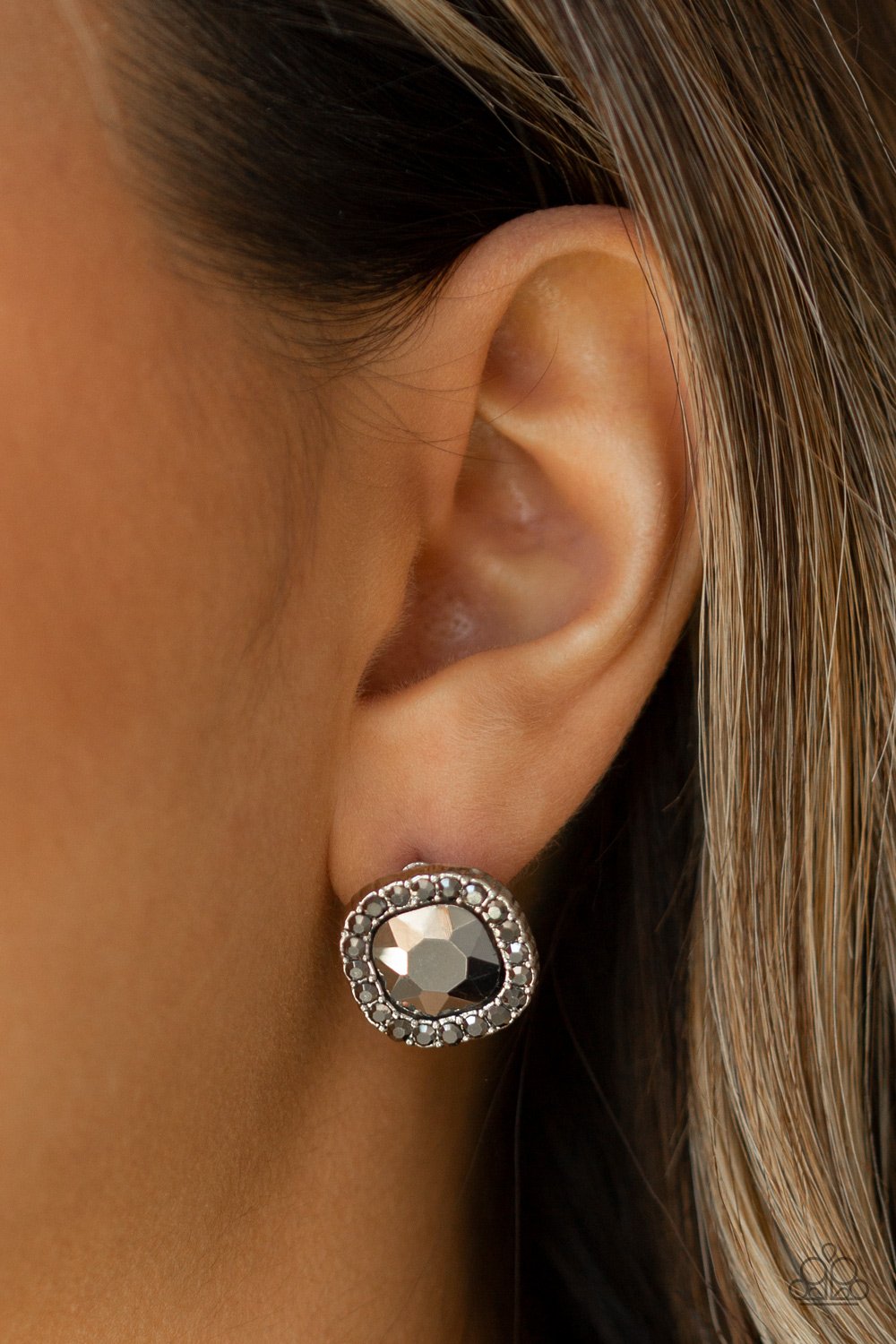 PAPARAZZI BLING TASTIC! - SILVER HEMATITE GEM POST EARRING